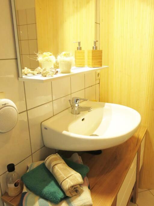 Stuckverzierte, Zentrumsnahe Wohnung Im Sueden Leipzig Luaran gambar